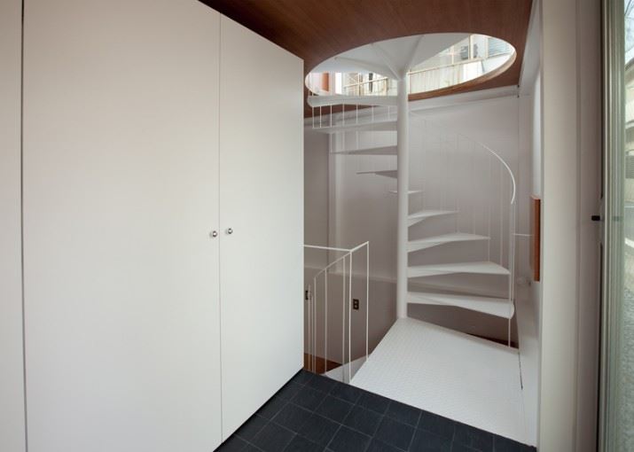 dezeen_Small-House-by-Unemori-Architects_ss_9